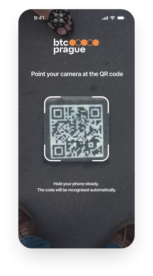 Satoshi Quest app: scanning a QR code at a partner stand